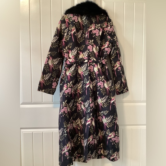 MODCLOTH X COLLECTIF | Upscale Attitude Coat - Picture 10 of 11